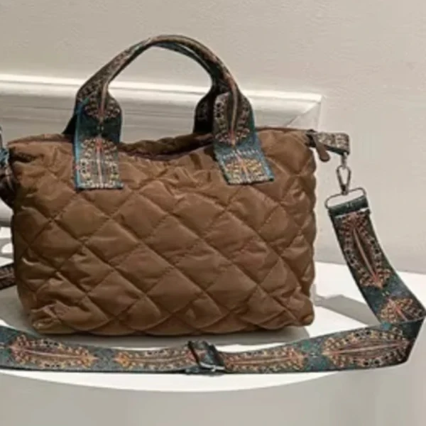 Bolsa de ombro alcochoada castanha
