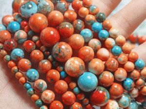 Colar conjunto de pérolas laranja e turquesa