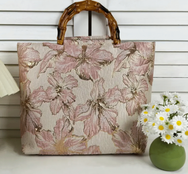 Mala Floral Rosa com Alça de Bambu