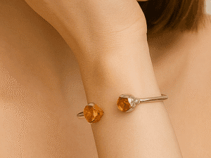 Bracelete Citrino Aquecido em Bruto Banhada a Prata