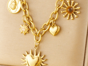 Colar de aço com Pingente de Coração – Dourado