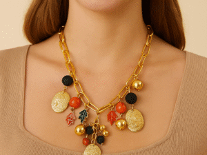 Colar Boho Outonal com Medalhas e Charms Dourados