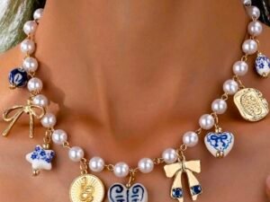 Colar Pérolas & Encantos Azulejo Dourado