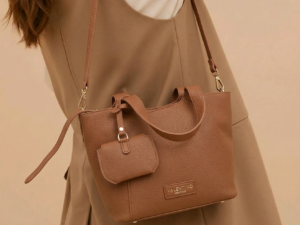 Mala Castanha Texturizada (Inspiração Valentino)