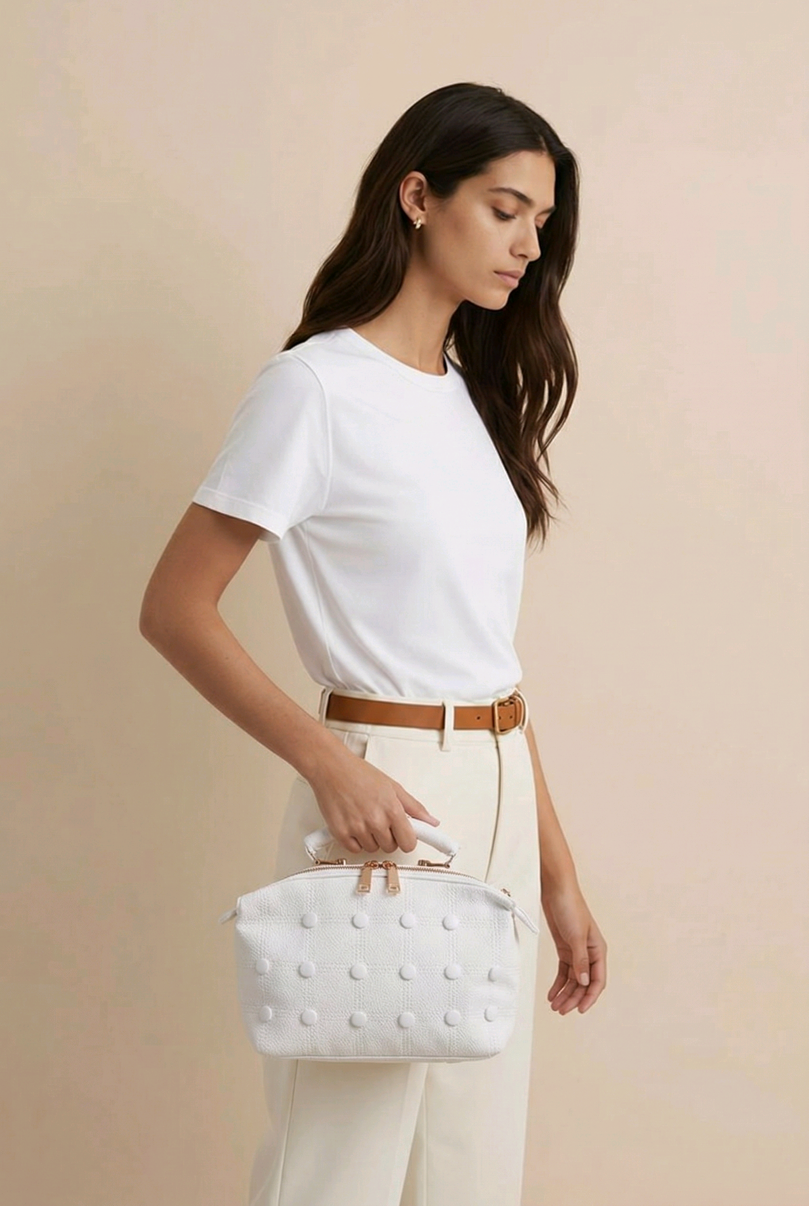 Mala Branca Minimalista com Textura – Elegância Simples e Moderna - Image 5