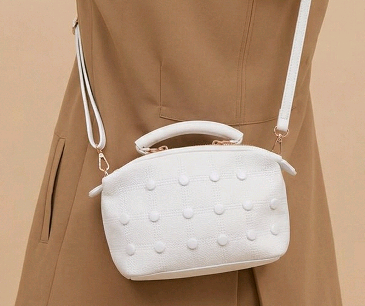 Mala Branca Minimalista com Textura – Elegância Simples e Moderna