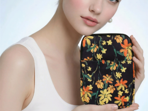 Bolsa Protetora Floral para Tablet e E-Reader – Leve, Elegante e Compacta 🌼
